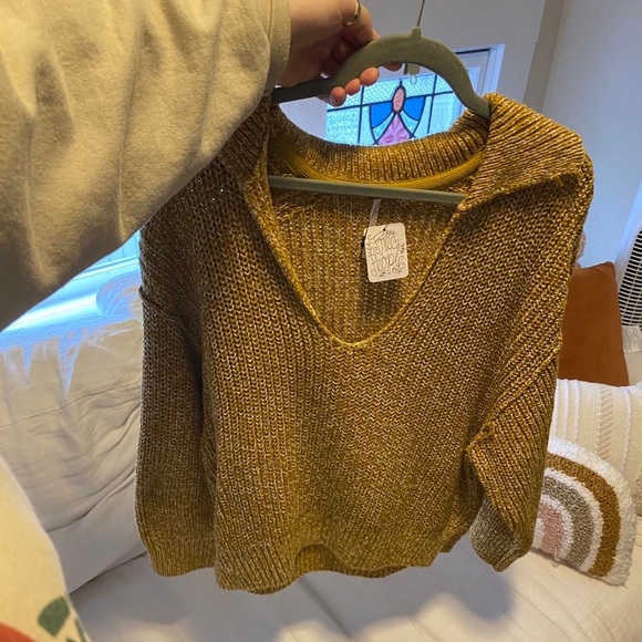 NWT FREE PEOPLE CROPPED SWEATER - Picture 2 of 3